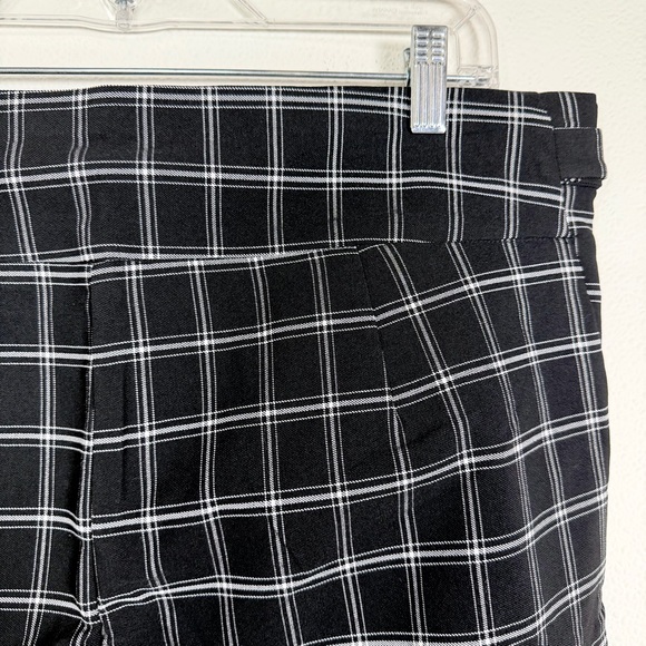 Maurices Plaid Crop Pants XL NWT Black White Mid Rise Stretch Work Trousers - Picture 15 of 16